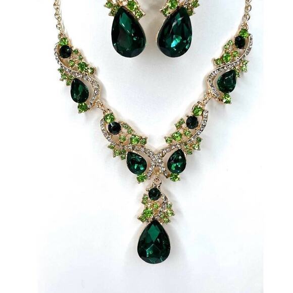 Necklace Earrings Matching Jewelry Set Green Peridot Clear C Z Gold O30 - Picture 2 of 6